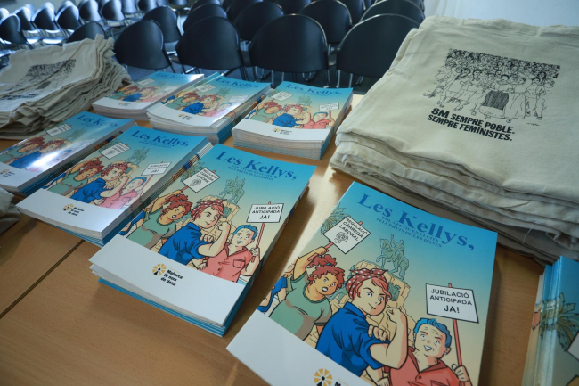 Cladera presenta el cómic Les Kellys, colectivo en lucha por los derechos de las mujeres