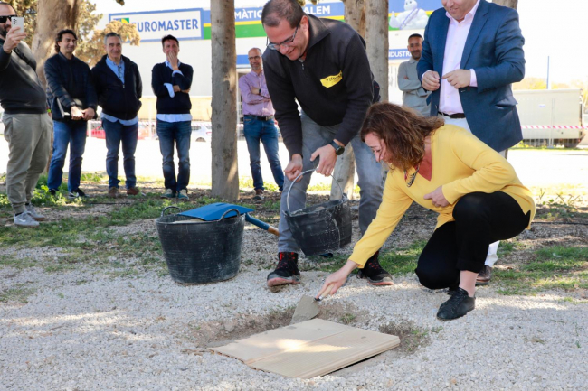 La presidenta Armengol y el alcalde Moreno ponen la primera piedra de la nueva escuela de Inca 