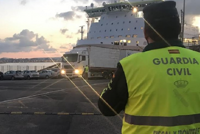 La Guardia Civil ha detenido a un varón con herramientas sustraídas cuando pretendía abandonar la isla de Menorca