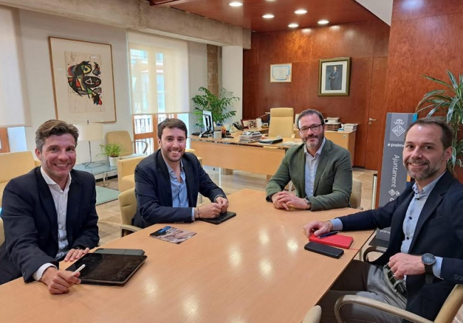 La Asociación de Jóvenes Empresarios de Baleares (AJE) traslada sus preocupaciones en materia de vivienda y empleo al Ajuntament de Palma
