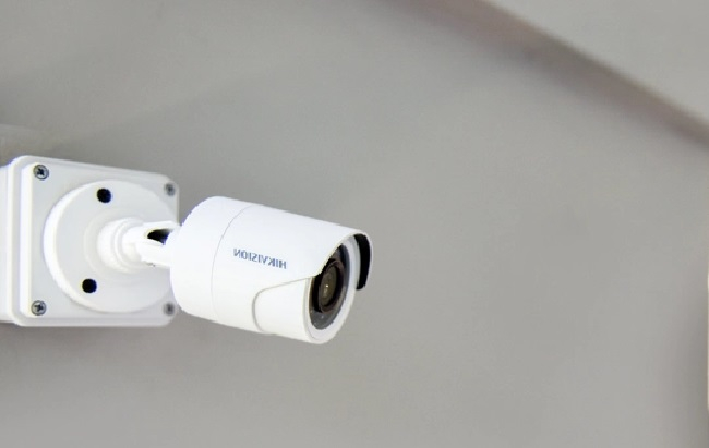 La Policía Nacional detiene a un hombre por entrar en una casa y fracturar los sistemas de alarma antiokupas