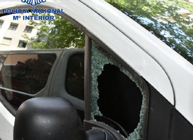 Detenido un hombre por robar en el interior de una furgoneta de una empresa de apuestas