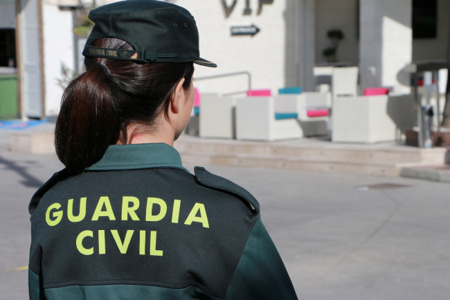 La Guardia Civil ha detenido a dos personas por estafa y receptación