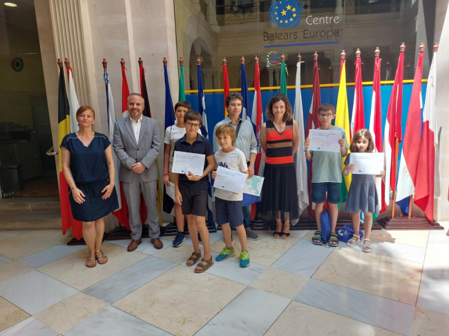 La consellera de Hacienda y Relaciones Exteriores en funciones entrega los premios del concurso musical del Día de Europa 2023