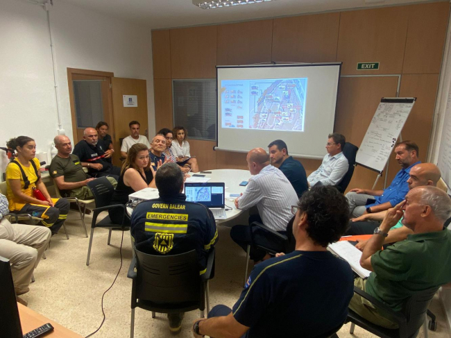 Emergencias declara el IG2 del PLATERBAL y solicita la intervención de del Gobierno español para extinguir el incendio de la estación de biomasa de Eivissa