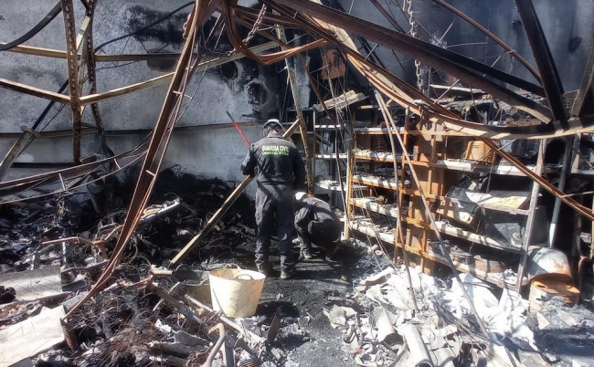 La Guardia Civil ha realizado la
inspección ocular en la nave de Formentera destruida por un incendio