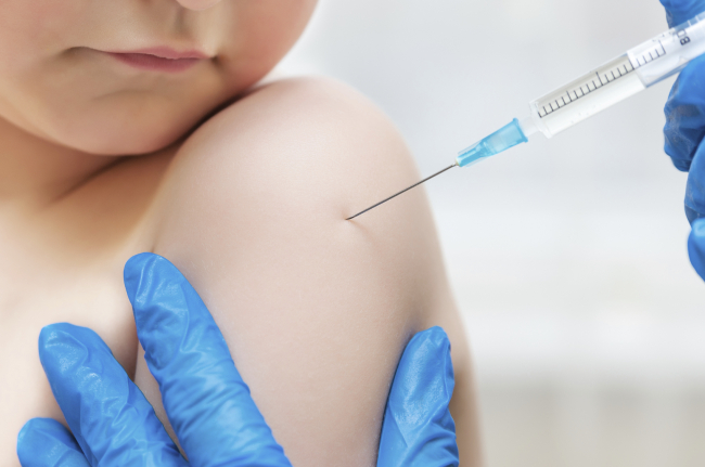 Salud destina cerca de 2 millones de euros a la adquisición de la vacuna contra el Neumococo 