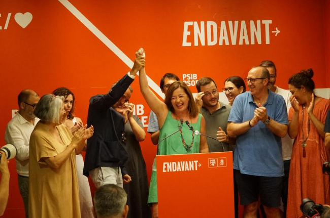 Francina Armengol: 'Hemos detenido la ola de retroceso en las Islas Baleares'

 