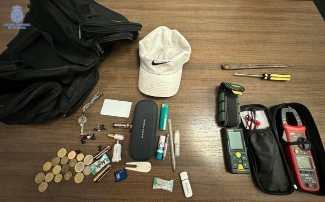 La Policía Nacional detiene a un joven que estaba siendo buscado por numerosos robos con fuerza en vehículos