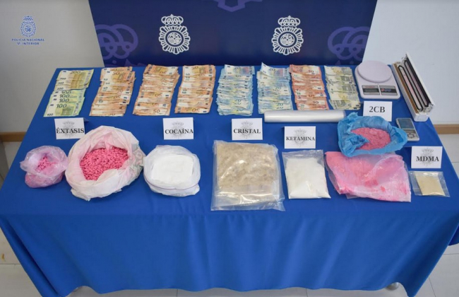 La Policía Nacional detiene a un hombre por tráfico de drogas, con más de dos kilos de sustancias estupefacientes