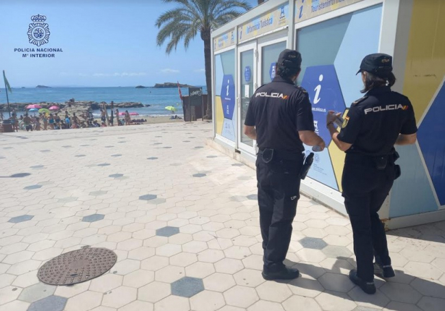 La Policía Nacional continúa con la campaña “Consejos de seguridad para turistas”