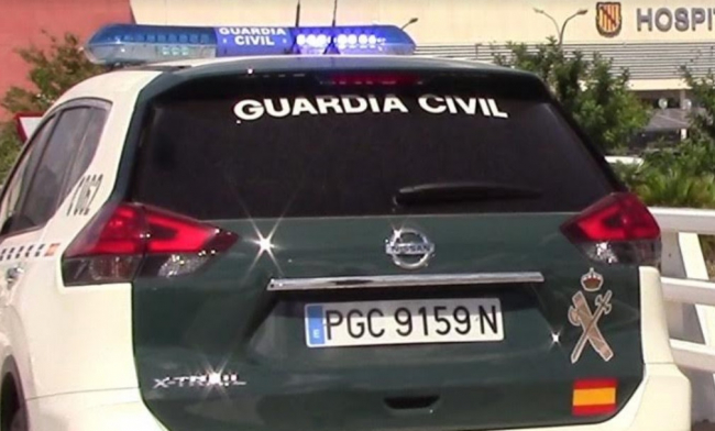 La Guardia Civil ha detenido a dos personas por tráfico de drogas en la isla de Ibiza