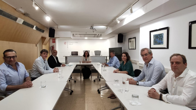La consellera de Salud se ha reunido con el Colegio Profesional de Farmacéuticos de las Islas Baleares