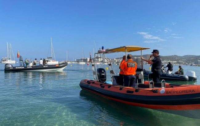 Se han inspeccionado una treintena de embarcaciones y se han emitido 13 actas de inspección en la bahía de Sant Antoni y Sant Josep 