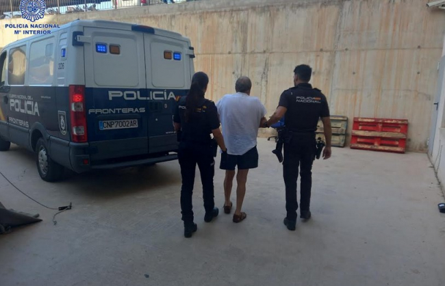 La Policía Nacional detiene a un hombre por quebrantar una orden de alejamiento en Ibiza