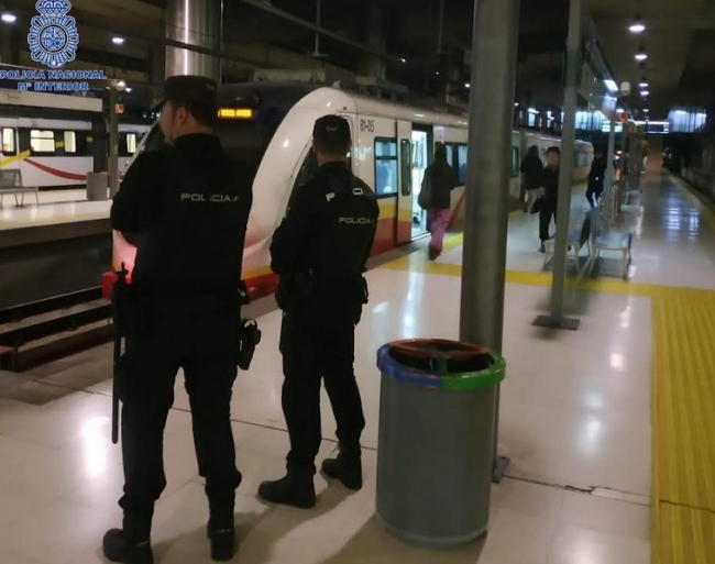 La Policía Nacional detiene a dos mujeres en la Estación Intermodal 