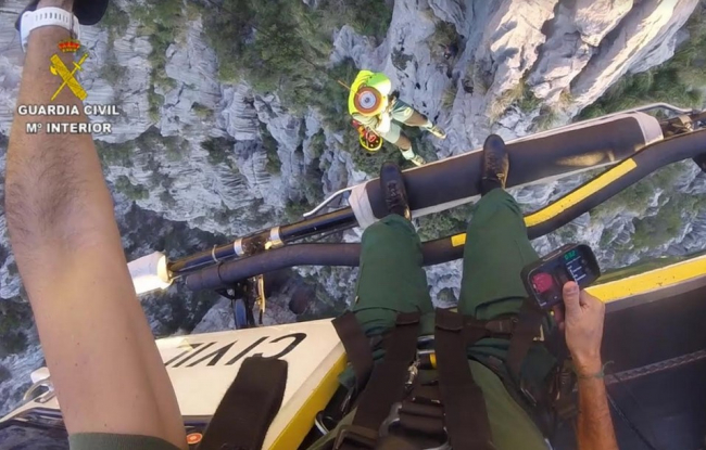 La Guardia Civil y Bomberos de Mallorca han rescatado a dos senderistas extraviados en el Torrent de Pareis