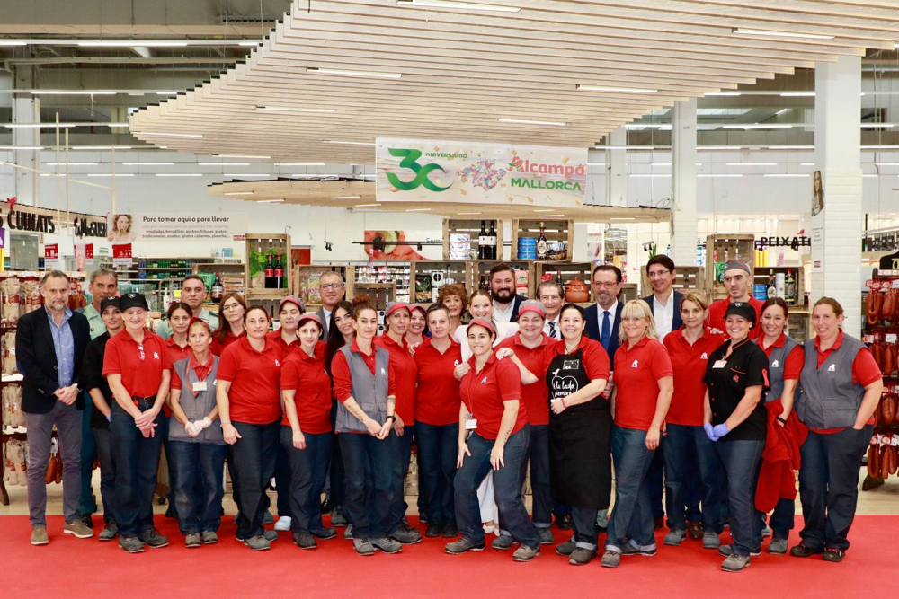 Prohens ha asistido a la celebración del 30º aniversario de Alcampo