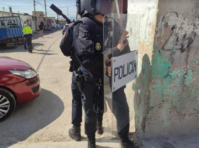 La Policía Nacional de Palma detiene a un joven por efectuar varios disparos contra otro