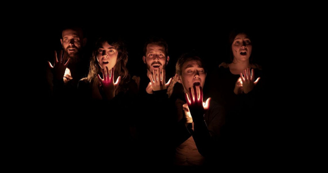 A beginning_expanded version llega este jueves al Teatre Principal de Palma con la interpretación de varios miembros del Coro Juvenil 