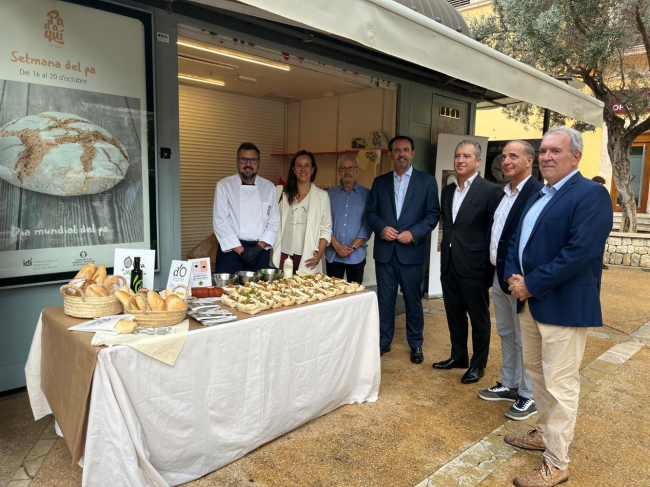 El Govern fomenta el consumo de pan elaborado en hornos con obrador para celebrar el día mundial de este alimento