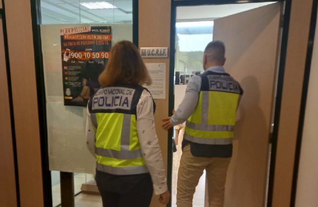La Policía Nacional detiene al patrón de una embarcación que se dedicaba a la llegada de pateras a Ibiza