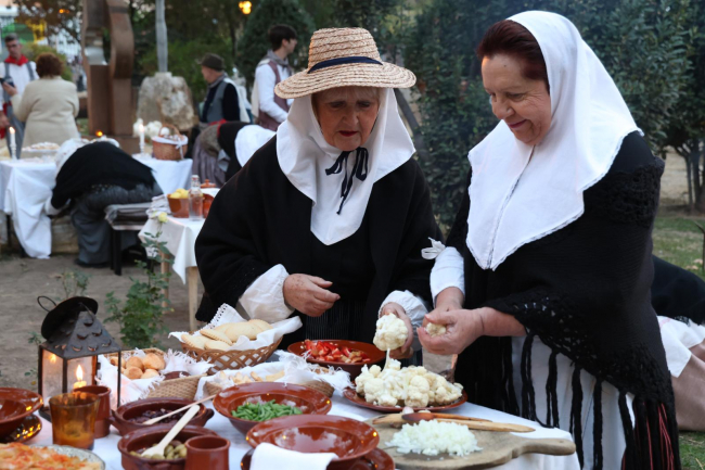 El belén viviente de la Misericòrdia vuelve, después de 10 años, con una gran acogida del público 