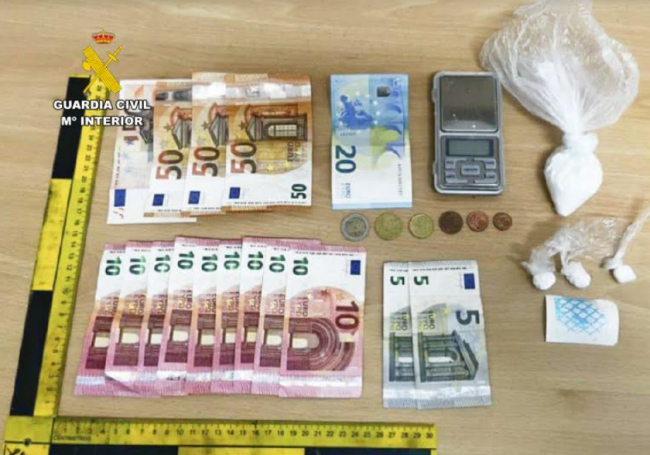 La Guardia Civil ha detenido a un varón por tráfico de drogas en Santanyí