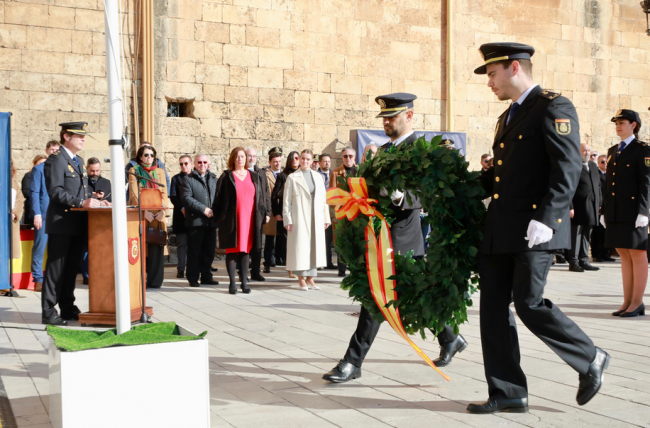 Margalida Prohens asiste al acto conmemorativo del 200 aniversario de la Policía Nacional