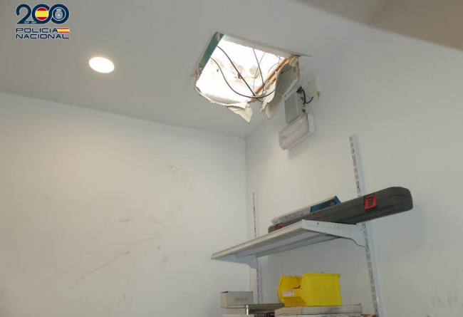 La Policía Nacional detiene a dos mujeres por dos robos y a una de ellas –in fraganti-