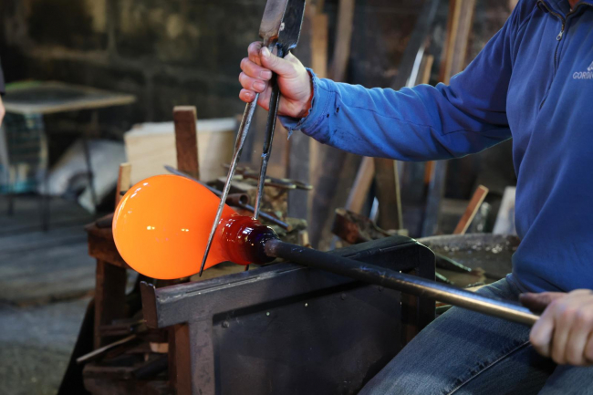 El Consell de Mallorca moderniza la base de datos de los artesanos de la isla y hace un llamamiento a la participación