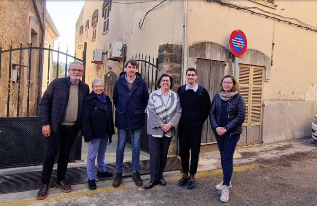 La Conselleria de Familias y Asuntos Sociales y el Ayuntamiento de Sineu estudian construir el primer centro de día del municipio