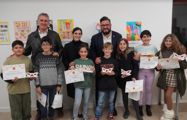 Marratxí expone los 22 carteles de los estudiantes que han participado en el concurso de Sa Rua 2024