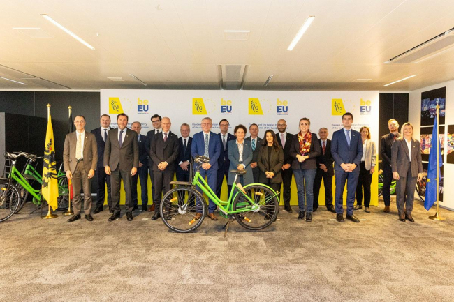 Óscar Puente reitera el compromiso de España de convertir la bicicleta en un medio de transporte cotidiano