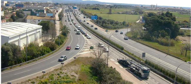 El Consell de Mallorca aprueba presentar un requerimiento a la DGT para eliminar el carril bus-VAO en la autopista del aeropuerto