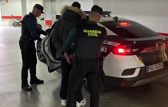 La Guardia Civil ha detenido a dos personas relacionados con el robo de un reloj de alta gama en Andratx