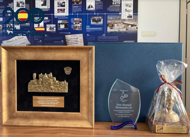 La comisaría de Policía Nacional de Ibiza recibe tres reconocimientos en el marco del bicentenario de la Policía Nacional