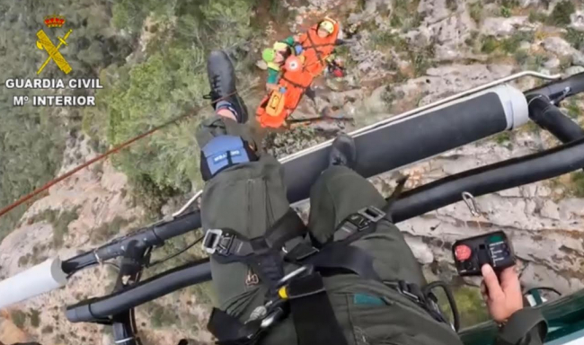 La Guardia Civil rescata a dos personas durante el fin de semana mientras realizaban senderismo