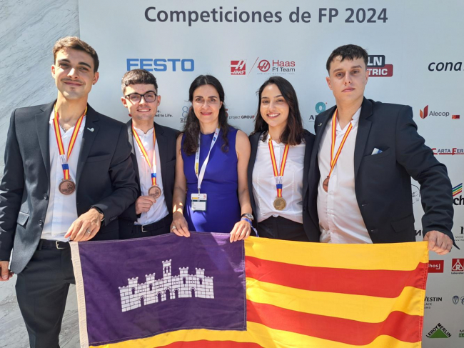 Medalla de oro y tres bronces para los alumnos de FP participantes en los Spainskills en Madrid 