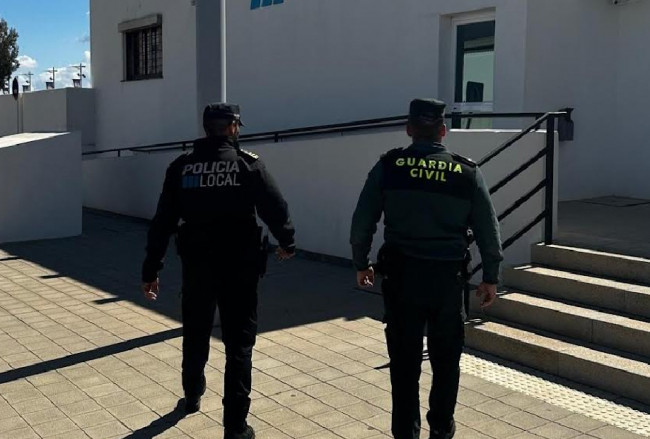 La Guardia Civil y la Policía Local de Marratxí han detenido a un varón por robos en viviendas y vehículos