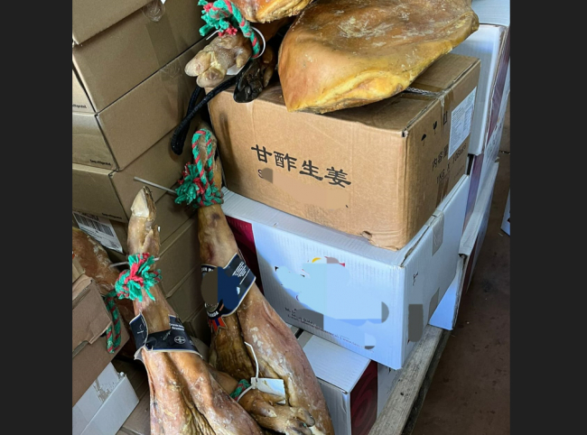 La Conselleria de Agricultura, Pesca y Medio Natural inmoviliza varios productos alimentarios de fuera de las Illes Balears por estar caducados