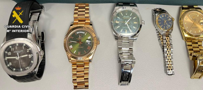 Dos detenidos por robos de relojes mediante el procedimiento de ‘mataleón’ en Sant Antoni