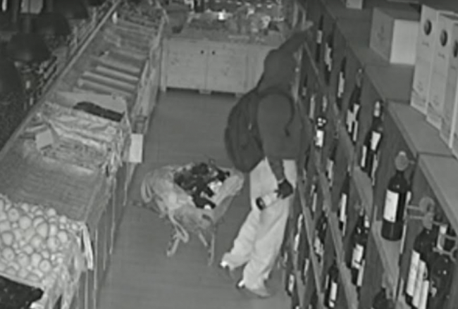 La Guardia Civil ha detenido a una pareja por hurtos y robos en comercios de Mallorca