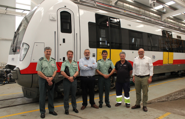 SFM refuerza la seguridad en el transporte y fomenta el uso del tren a través de acciones con diversos colectivos