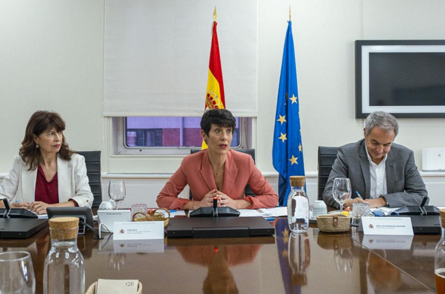 El Gobierno anuncia que las oficinas de la Seguridad Social serán puntos violeta de atención a las víctimas de violencia de género