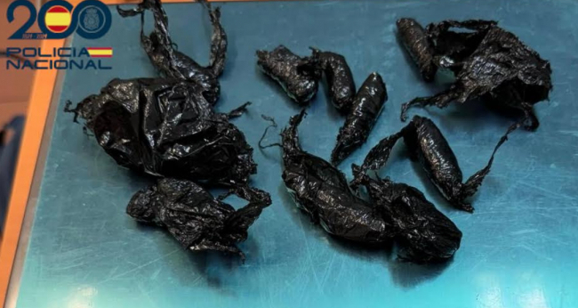 La Policía Nacional detiene a un joven in fraganti cuando había hecho una venta de hachís en Mahón