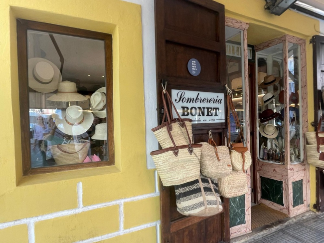 Las nuevas rutas guiadas por los comercios emblemáticos de Eivissa darán a conocer la importancia económica, histórica y patrimonial de los establecimientos tradicionales