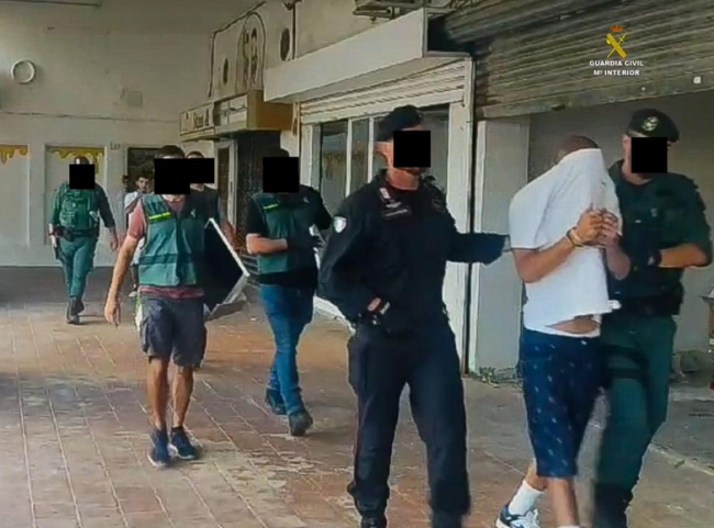 La Guardia Civil ha detenido a cuatro personas por los delitos de tráfico de drogas y pertenencia a grupo criminal en Calvià