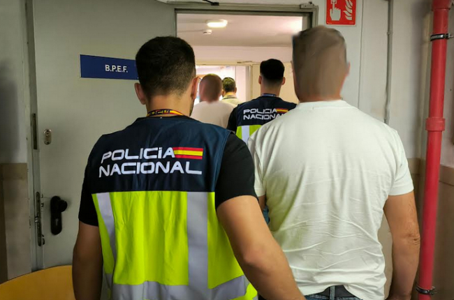 Detenidos en Palma dos empresarios por trata de seres humanos con fines de explotación laboral y favorecimiento de la inmigración ilegal