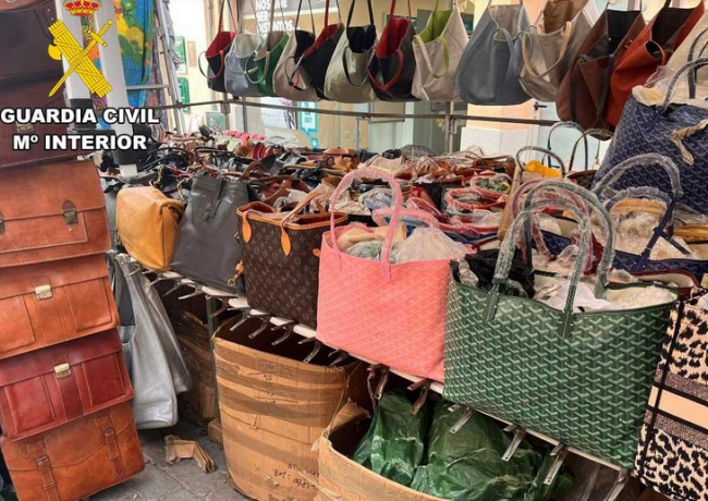La Guardia Civil interviene más de 140 productos falsificados del Mercadillo de Santanyí